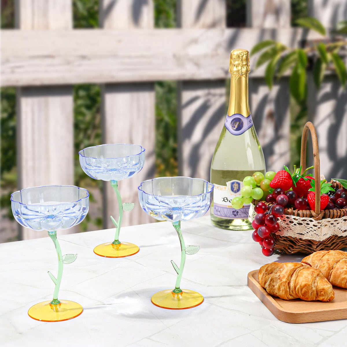 HKSZEH 7oz capacity cocktail glass ideal for martinis and mixed drinks
