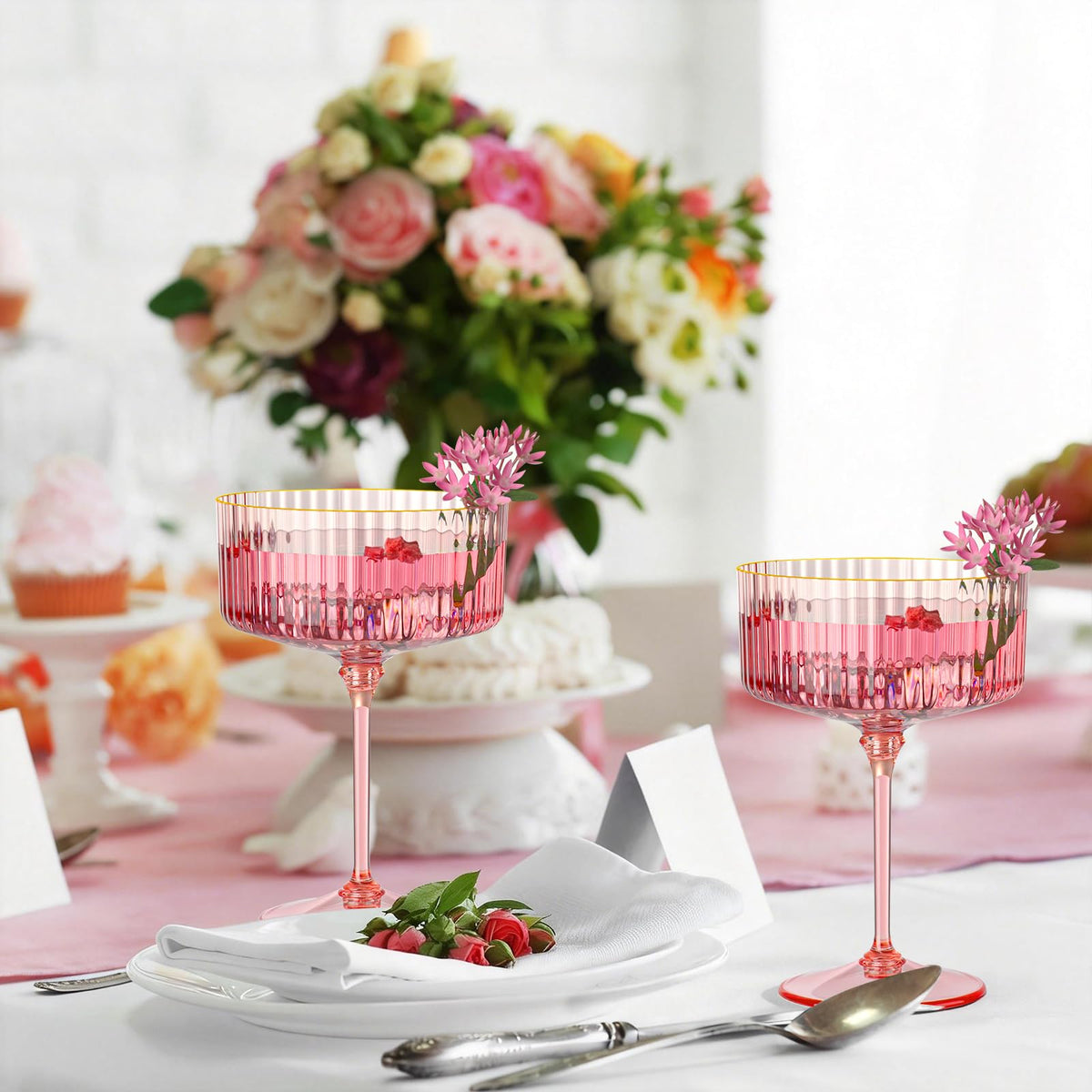 HKSZEH portable plastic martini glasses resist breakage at events