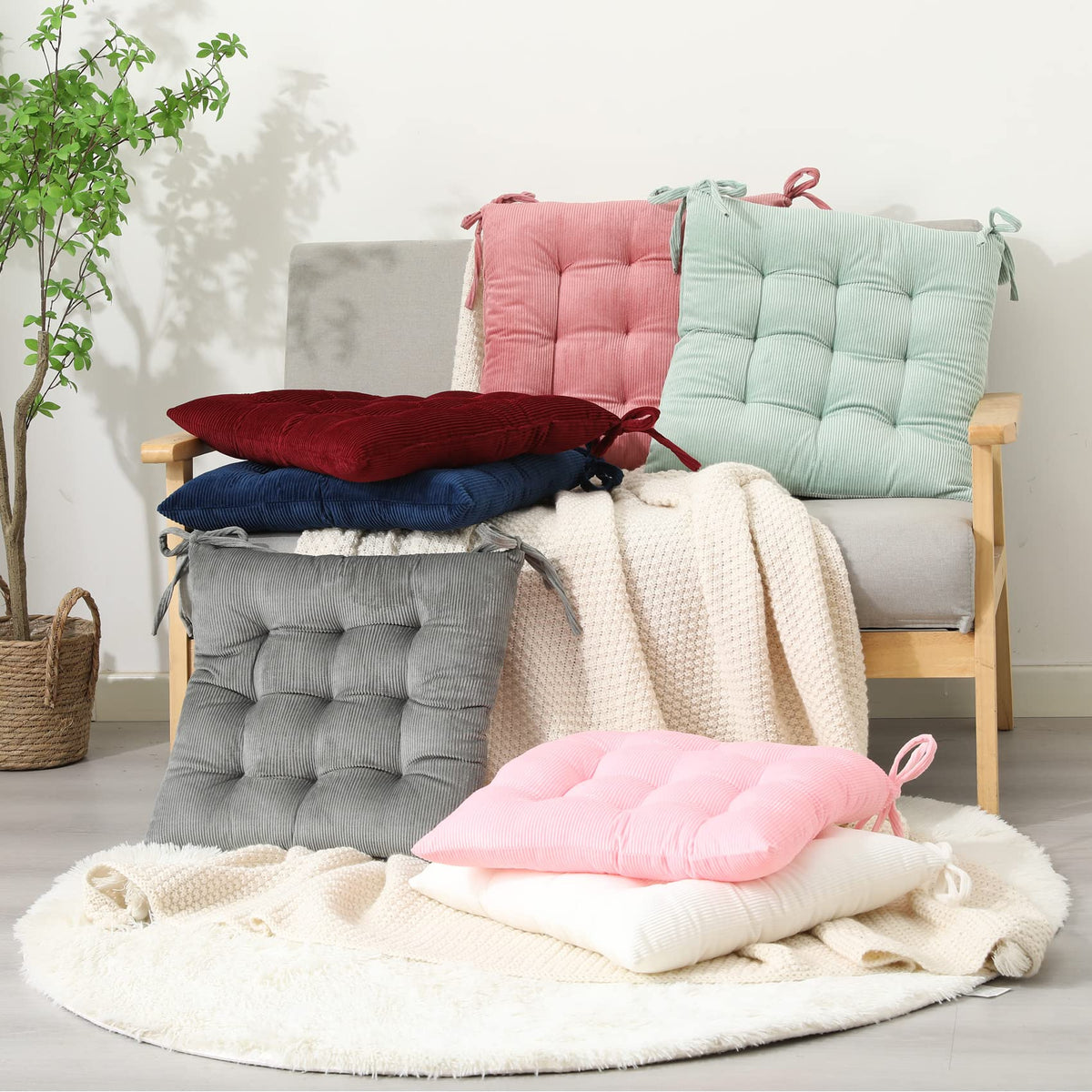 HLOVME bay window cushion creates a comfortable seating corner.