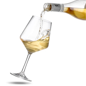 Hlukana crystal-clear plastic wine glasses that sparkle in light