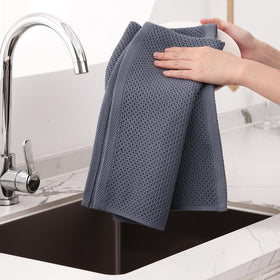 Homaxy 4-pack 20x28 inch towels laid out for kitchen use