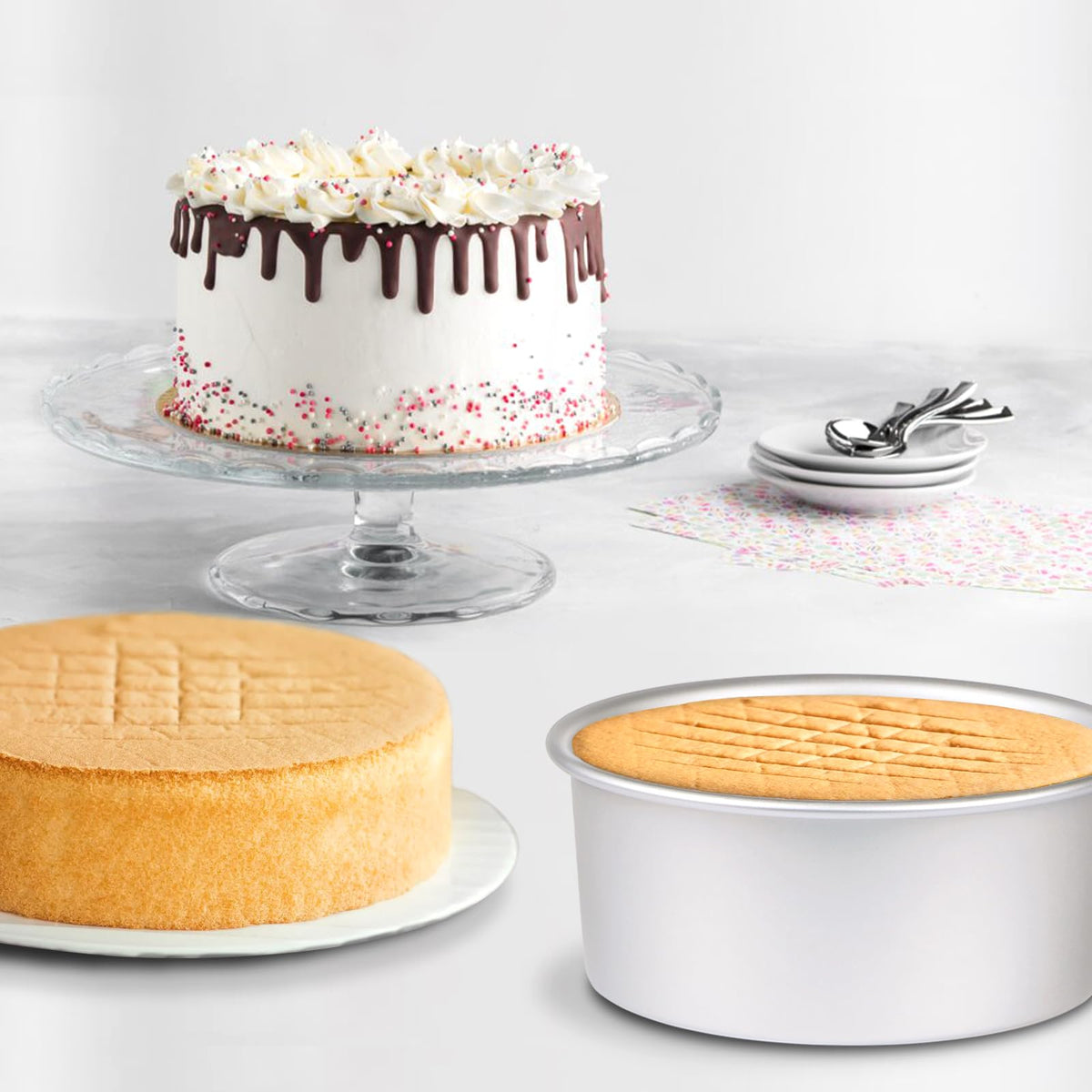 HomeMall straight-sided design, makes stacking cakes cleanly for tall tiers.