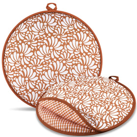 Honeydak tortilla warmer exterior shows talavera pattern, elevating table decor and warmth.