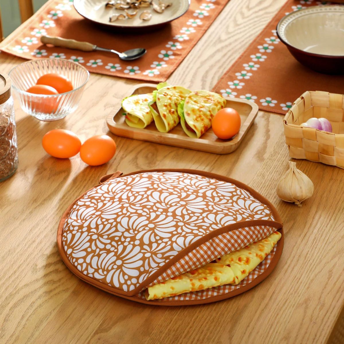 Honeydak 12-inch warmer ideal for family dinners and gatherings.