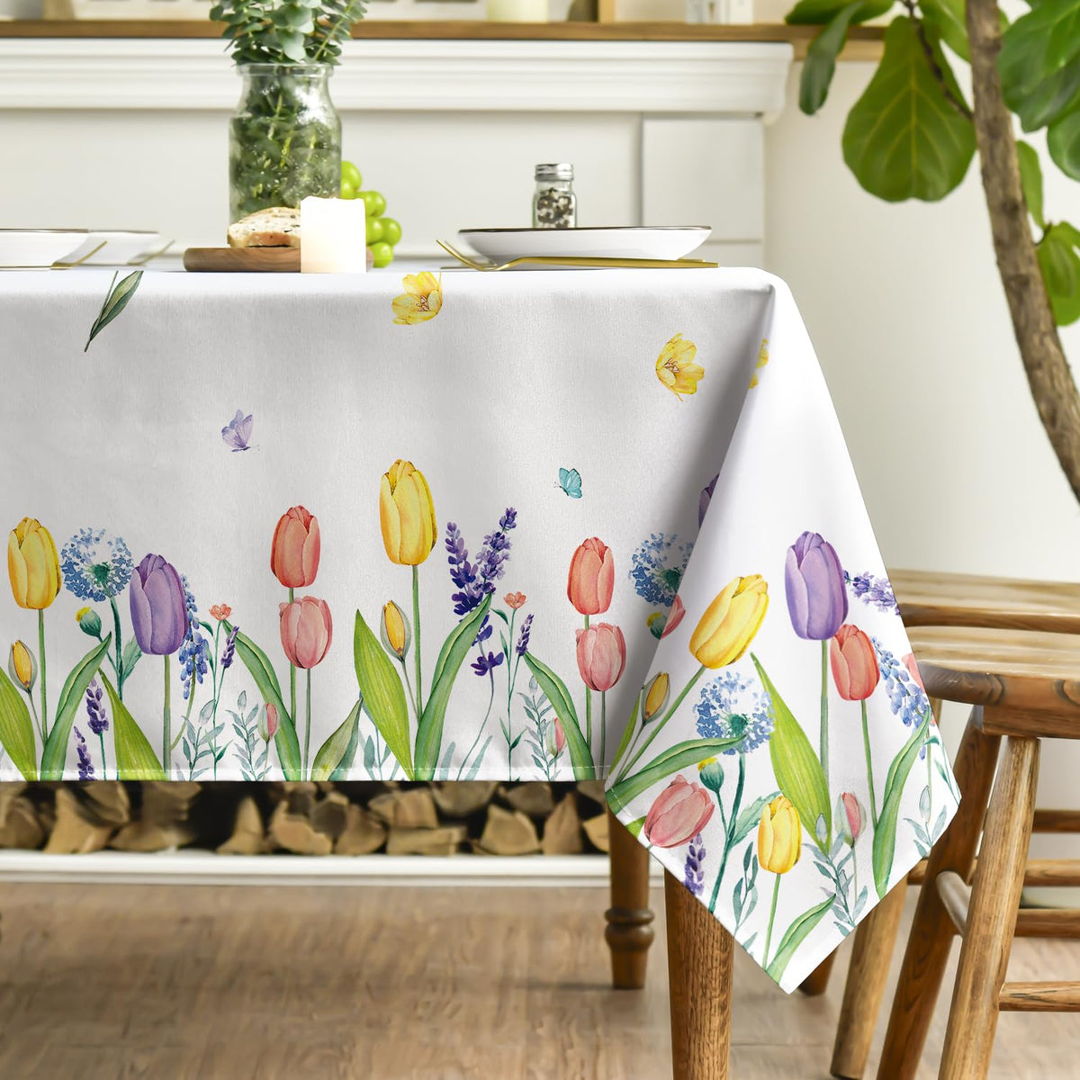 Horaldaily dining setup with tablecloth suitable for picnics and parties.