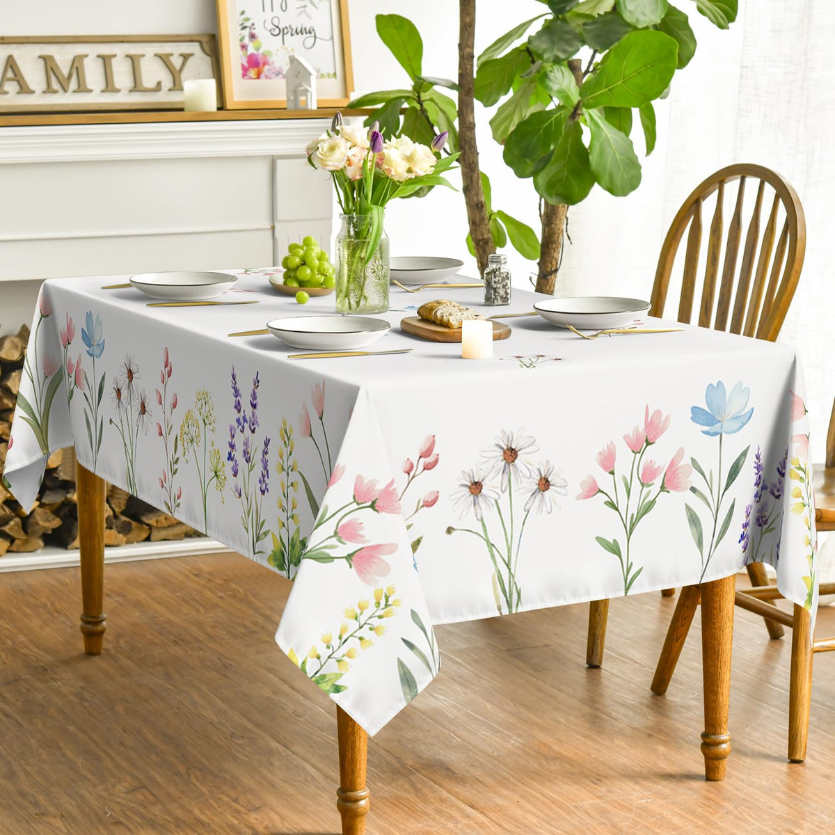 Closeup of floral design on Horaldaily tablecloth for rich detail
