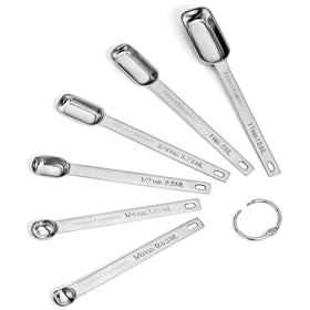 Hudson Essentials leveler included for precise leveling of dry ingredients.