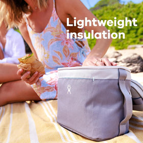 Hydro Flask Lunch Bag 5 L Sandpiper recycled polyester fabric for eco-friendly use.
