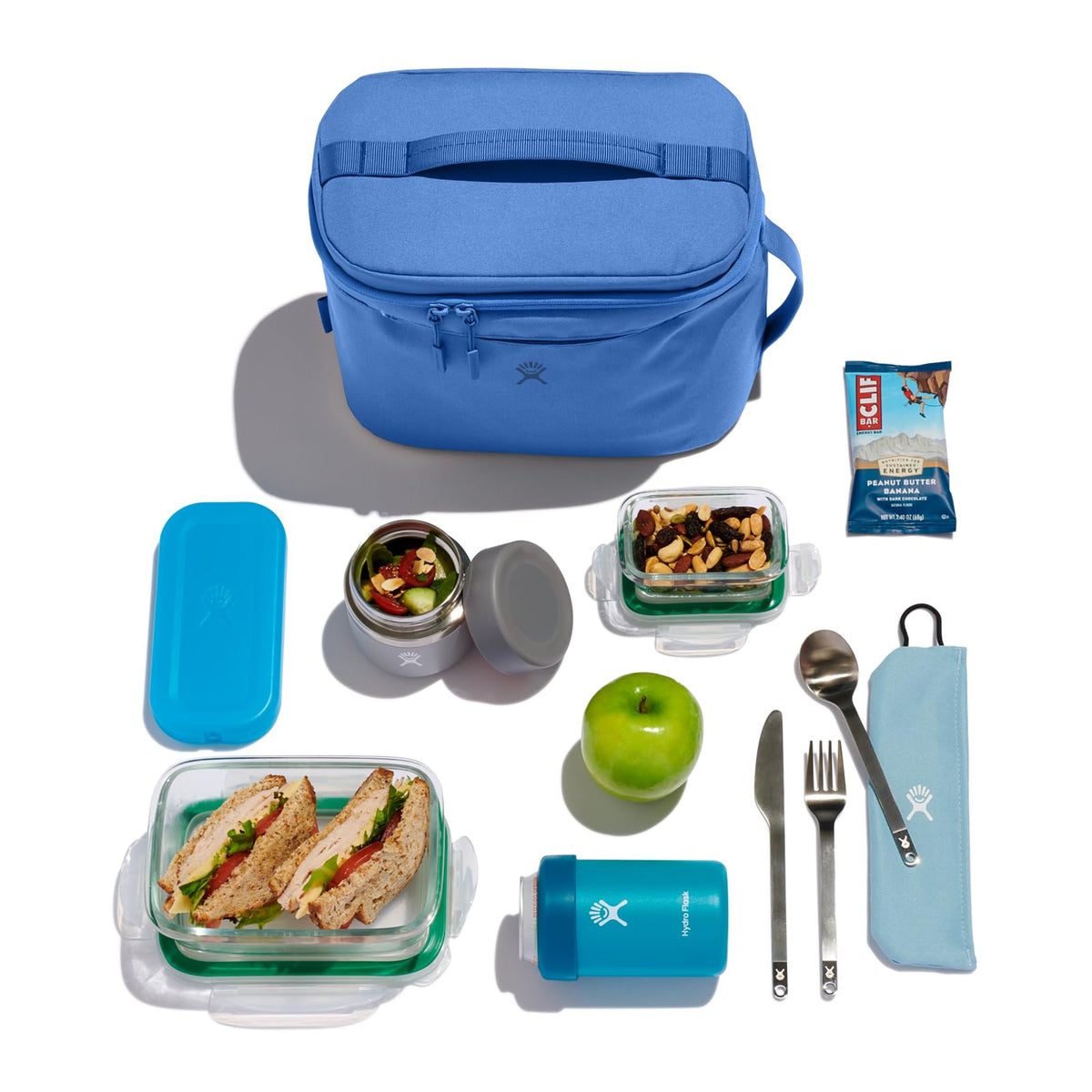 Hydro Flask Lunch Bag secure zippers and pockets for napkins and utensils on hand.