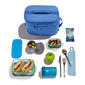 Hydro Flask Lunch Bag secure zippers and pockets for napkins and utensils on hand.