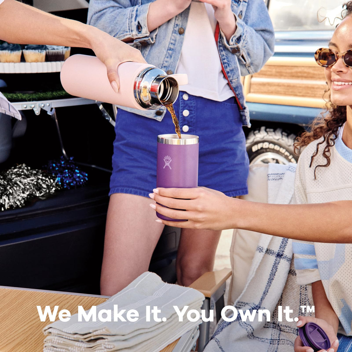 Hydro Flask travel cup with sleek straight design for versatile use
