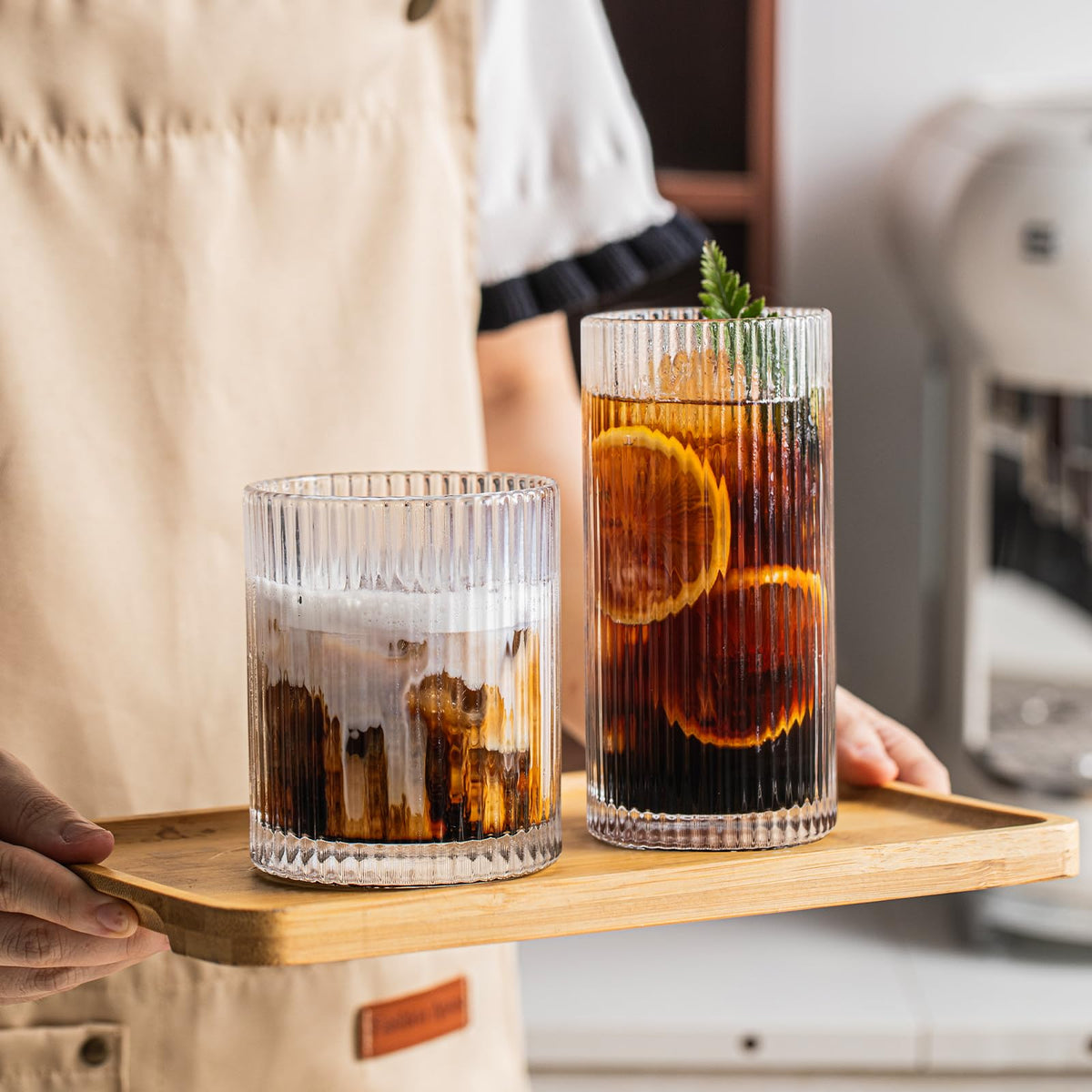 INSETLAN multi-use glassware suitable for beer, water, and cocktails.