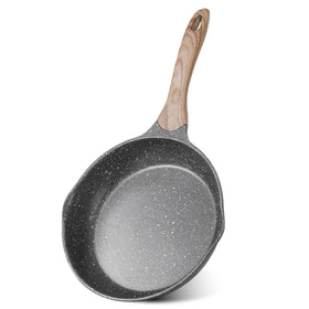 JEETEE 8-inch nonstick pan with egg omelette for effortless release