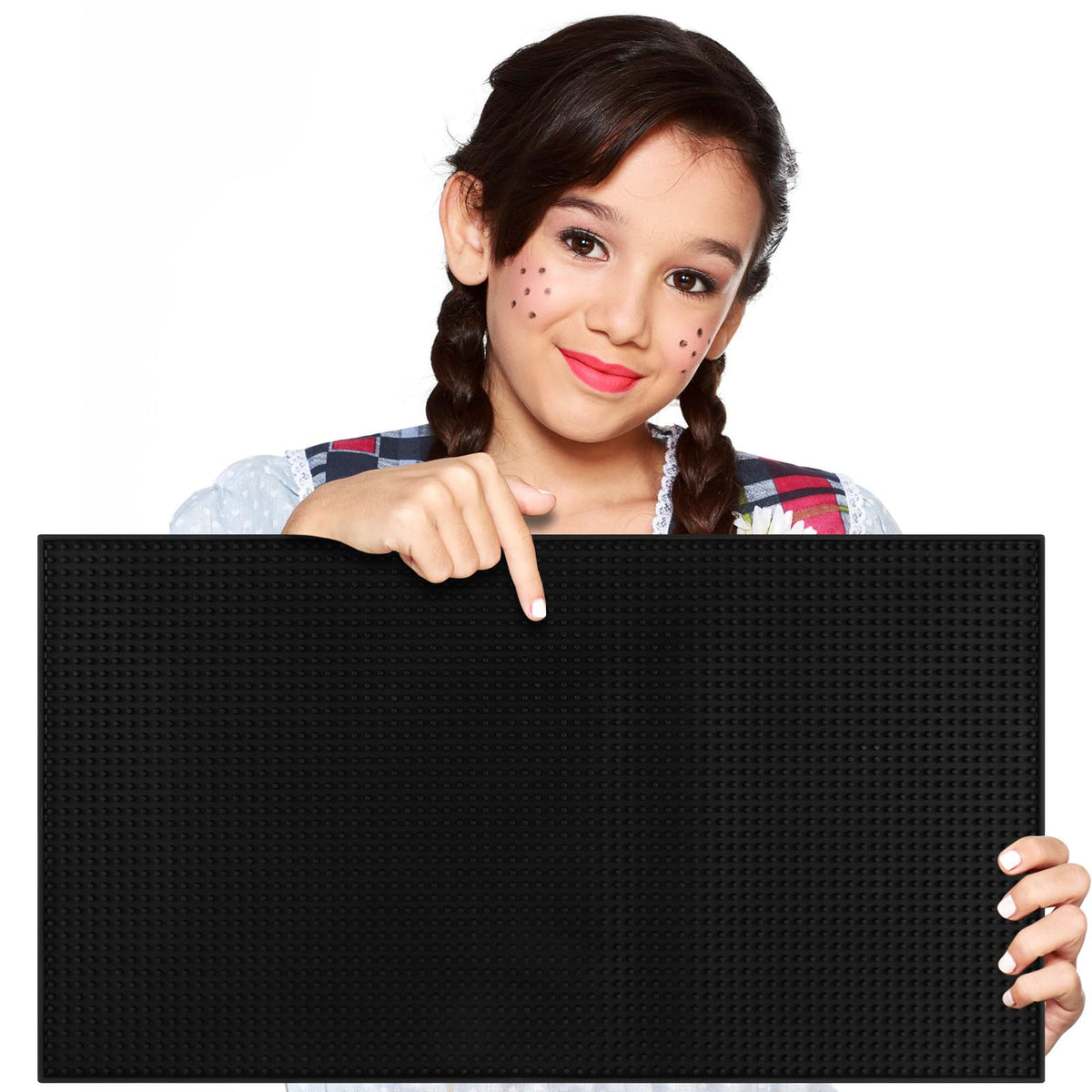 Jinmuxilll bar mat for dish drying helps organize busy kitchen counters.