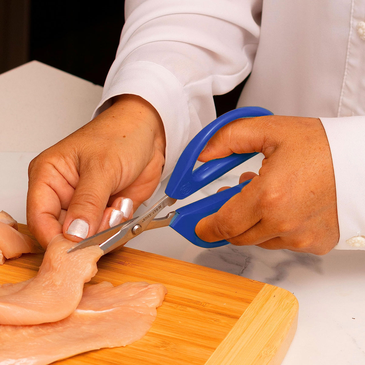 Joyce Chen Original Unlimited Scissors stainless steel blades stay sharp longer.
