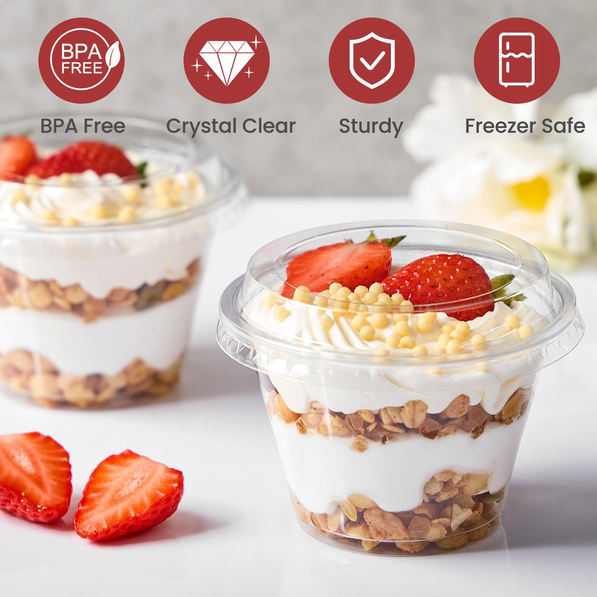 Jycnolm clear cups with rolled-edge lids offer sturdy presentation.