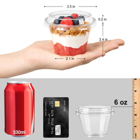Jycnolm parfait cups with sealed lids keep desserts fresh and portable.