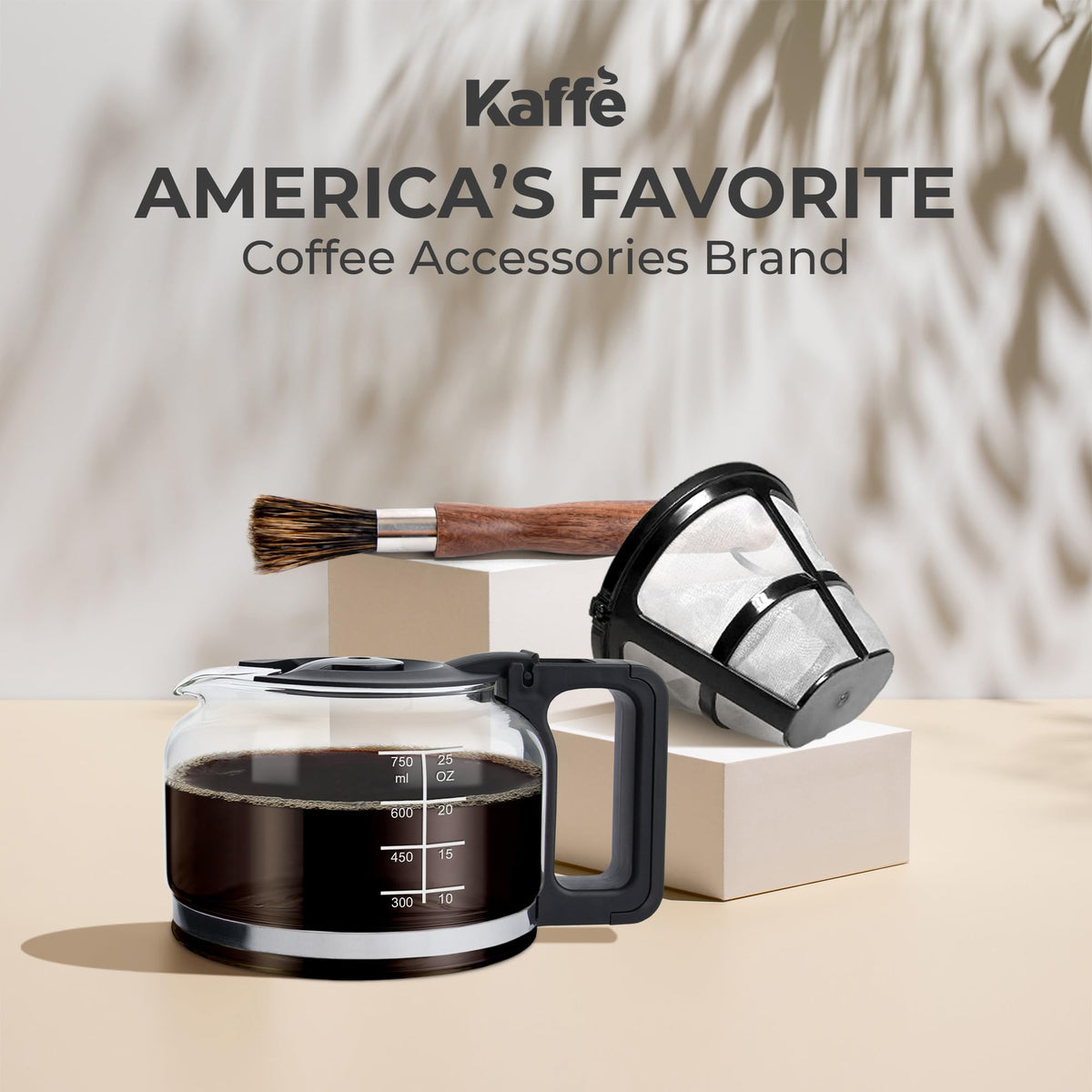 Kaffè Universal 5-Cup Glass Carafe shown with compatible 5-cup machine for reference