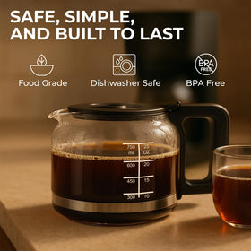 Kaffè Universal 5-Cup Glass Carafe Sneak-A-Cup compatibility in action during brewing