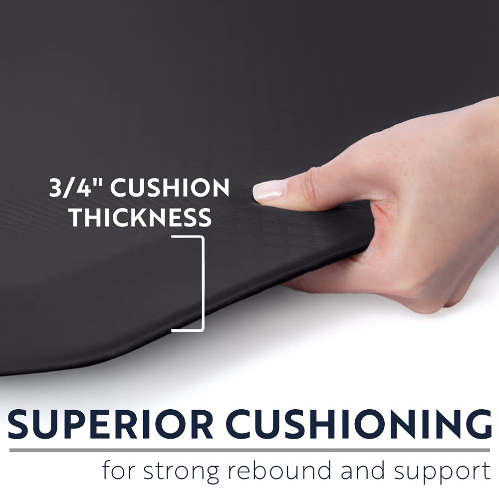 KANGAROO diamond-textured top surface helps hide wear while standing.