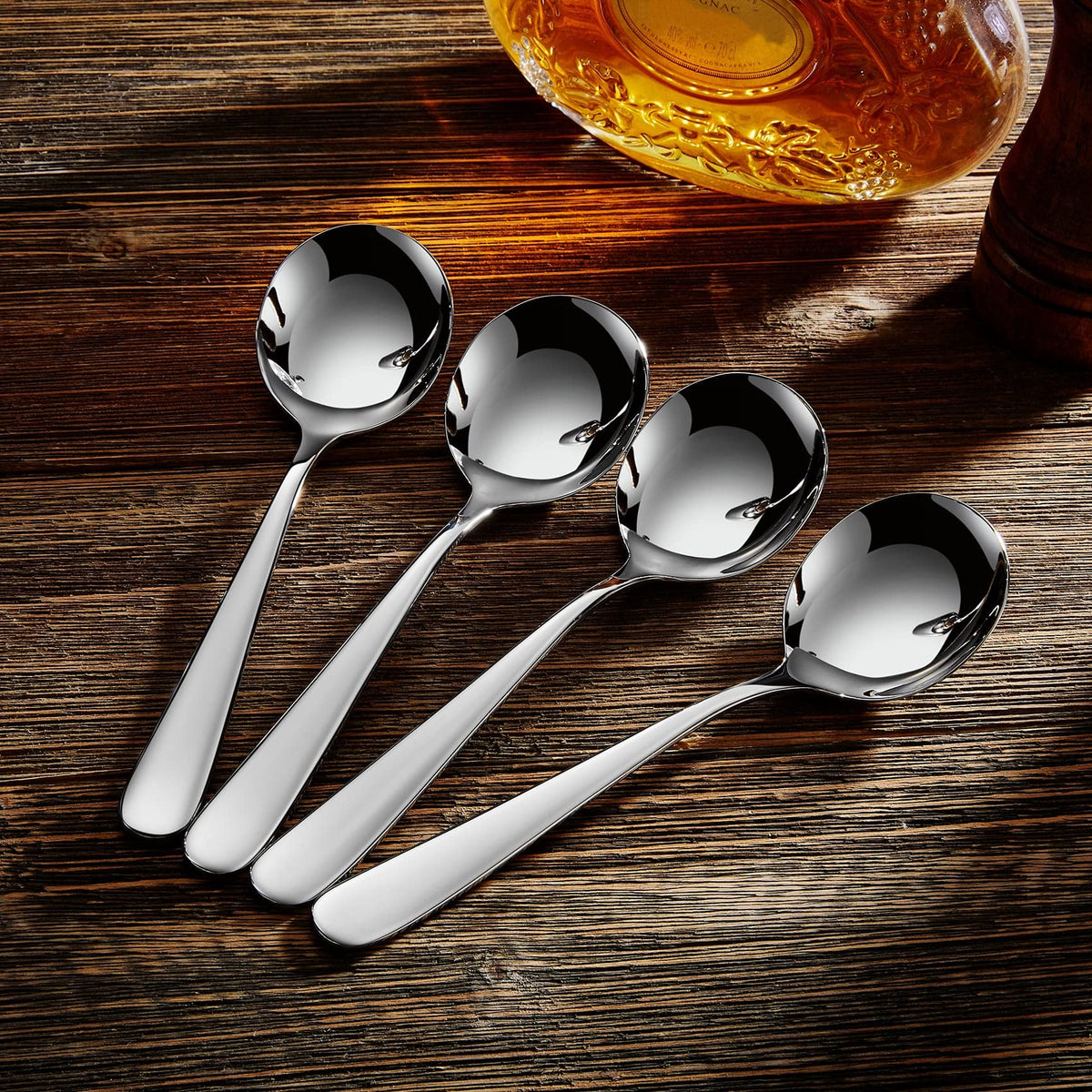 KEAWELL Louise spoon made of 18/10 stainless steel highlighting rust resistance and shine.