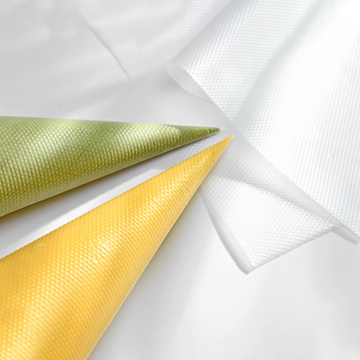 Keenpioneer thin material offers a smooth, responsive squeeze and grip.