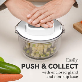 KEOUKE compact storage bowl with built-in blade collection keeps everything tidy.