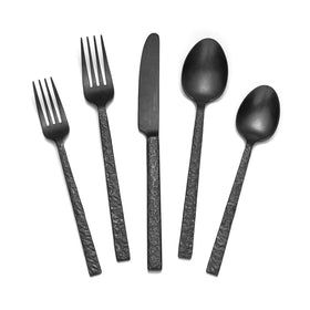 Kingstone 40-piece knife with black hammered finish for everyday meals