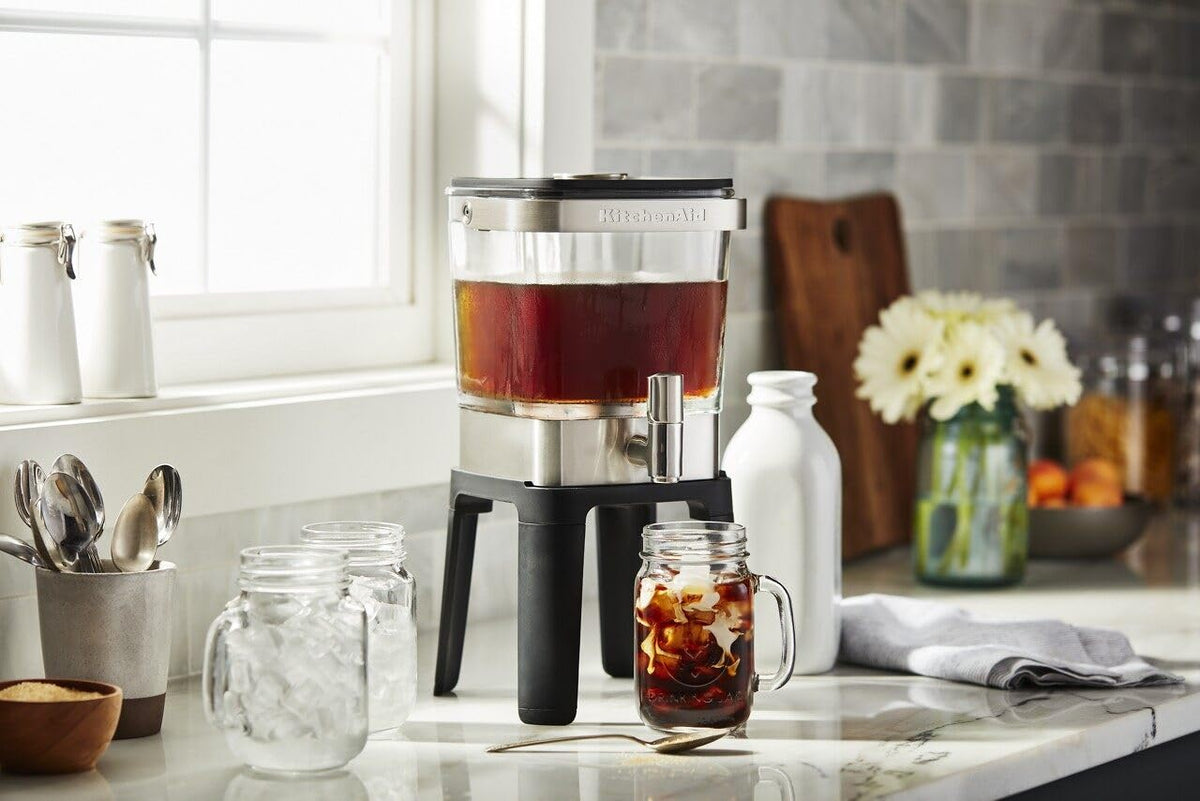 KitchenAid reusable steeper with fill indicators removes guesswork.