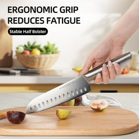 KnifeSaga ergonomic handle delivers comfortable control during prep