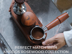 KNODOS ergonomic rosewood grip supports comfortable tamp prep
