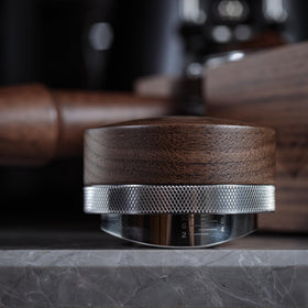 Ergonomic walnut wood handle adds class and comfort to espresso prep