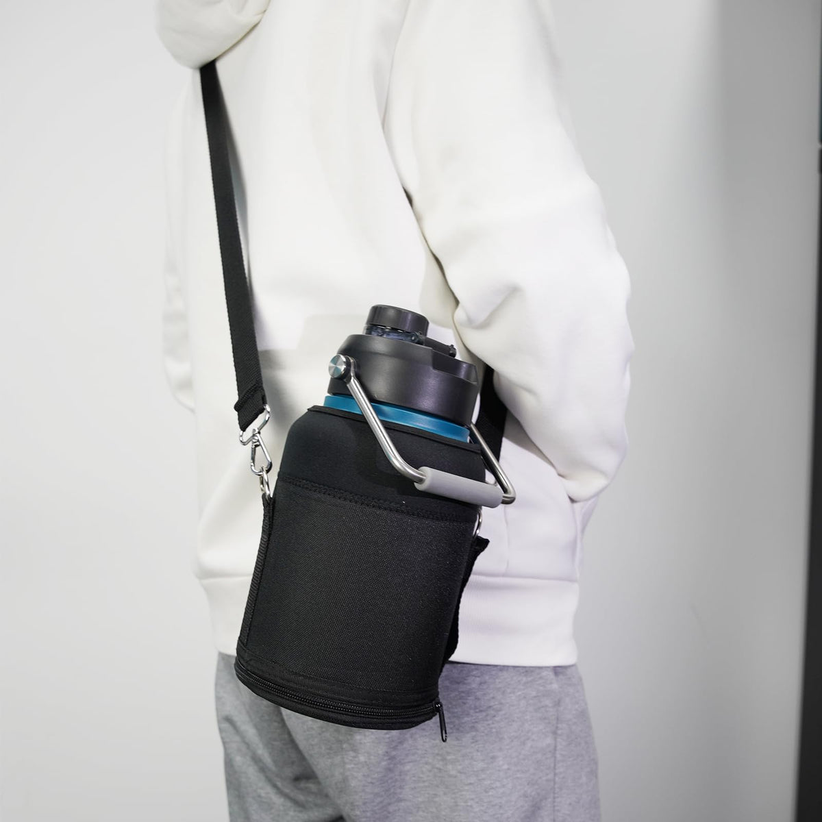 Konokyo leak proof cap prevents spills during travel and workouts.