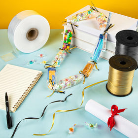 KQYSLXG graduation wreath kit enables elegant gift presentations.