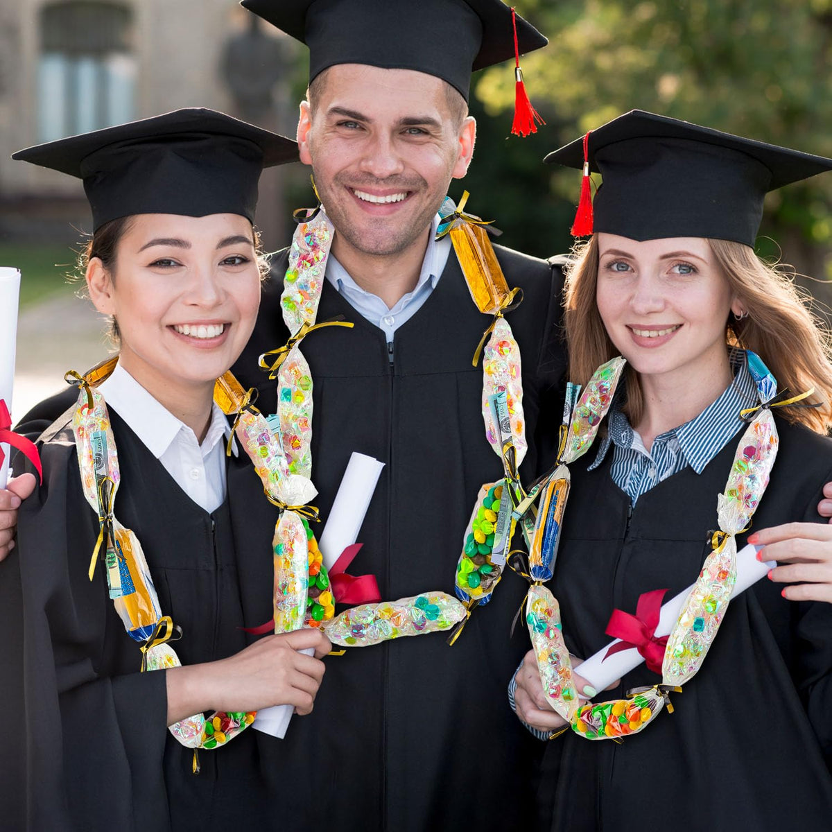KQYSLXG packaging kit supports versatile graduation party decorations.