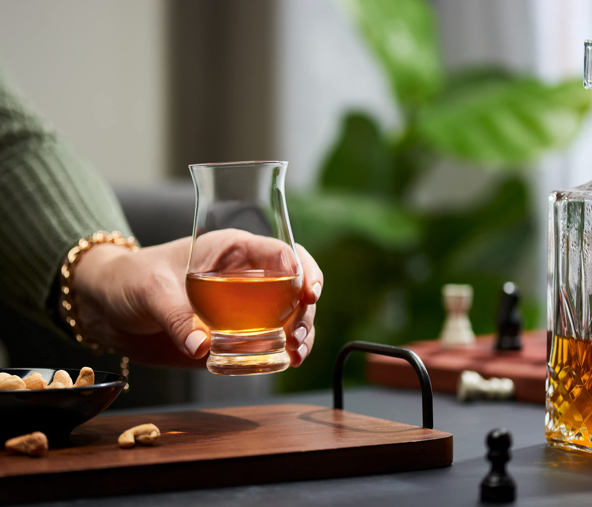 Lamarada snifter with flaring mouth enhances sipping and aroma delivery.