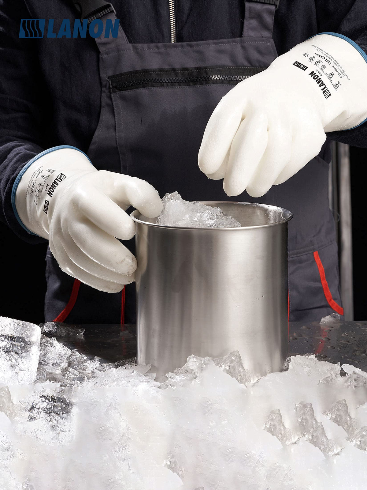 LANON easy-on-off design supports long wear in busy kitchens.