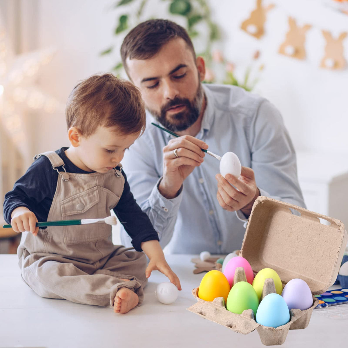 LayHyand natural pulp absorbs humidity to keep eggs dry.