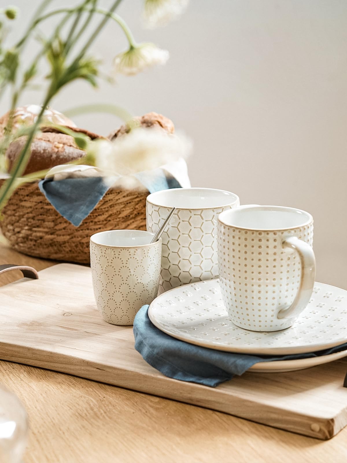 LE TAUCI set of 4 Arctic White mugs for tea and cocoa.