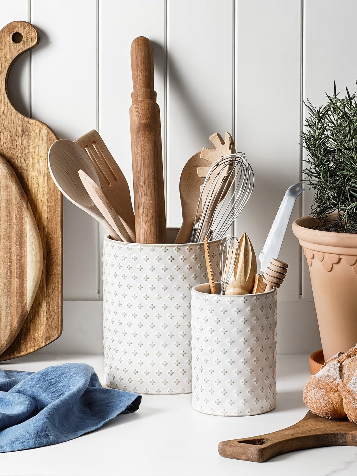 LE TAUCI farmhouse design complements kitchens and gift-worthy occasions