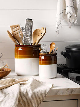 LE TAUCI heavy weighted stoneware base provides stable kitchen storage