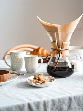 LE TAUCI set saves cabinet space with stackable design.