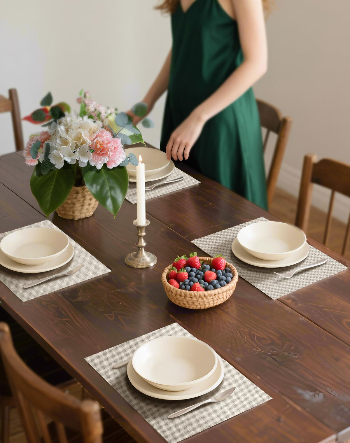 Outdoor dining scene with Leetaltree placemats highlighting heat resistance and easy cleanup.