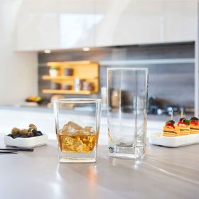 Le'raze Collins lead-free and BPA-free glassware for safe serving