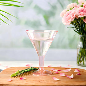 Liacere pink margarita glasses for New Year's celebrations.