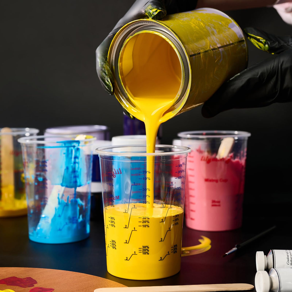 Lilymicky clear measuring cups show oz and ml markings for accurate ratios