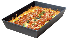 Lloyd Pans PSTK-coated interior resists sticking during high-heat baking.