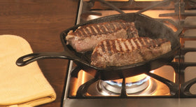 Lodge two handles offer easy lifting and safe handling of heavy pan.