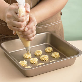 LoveBB tipless icing piping bags provide mess-free decorating with precise control.