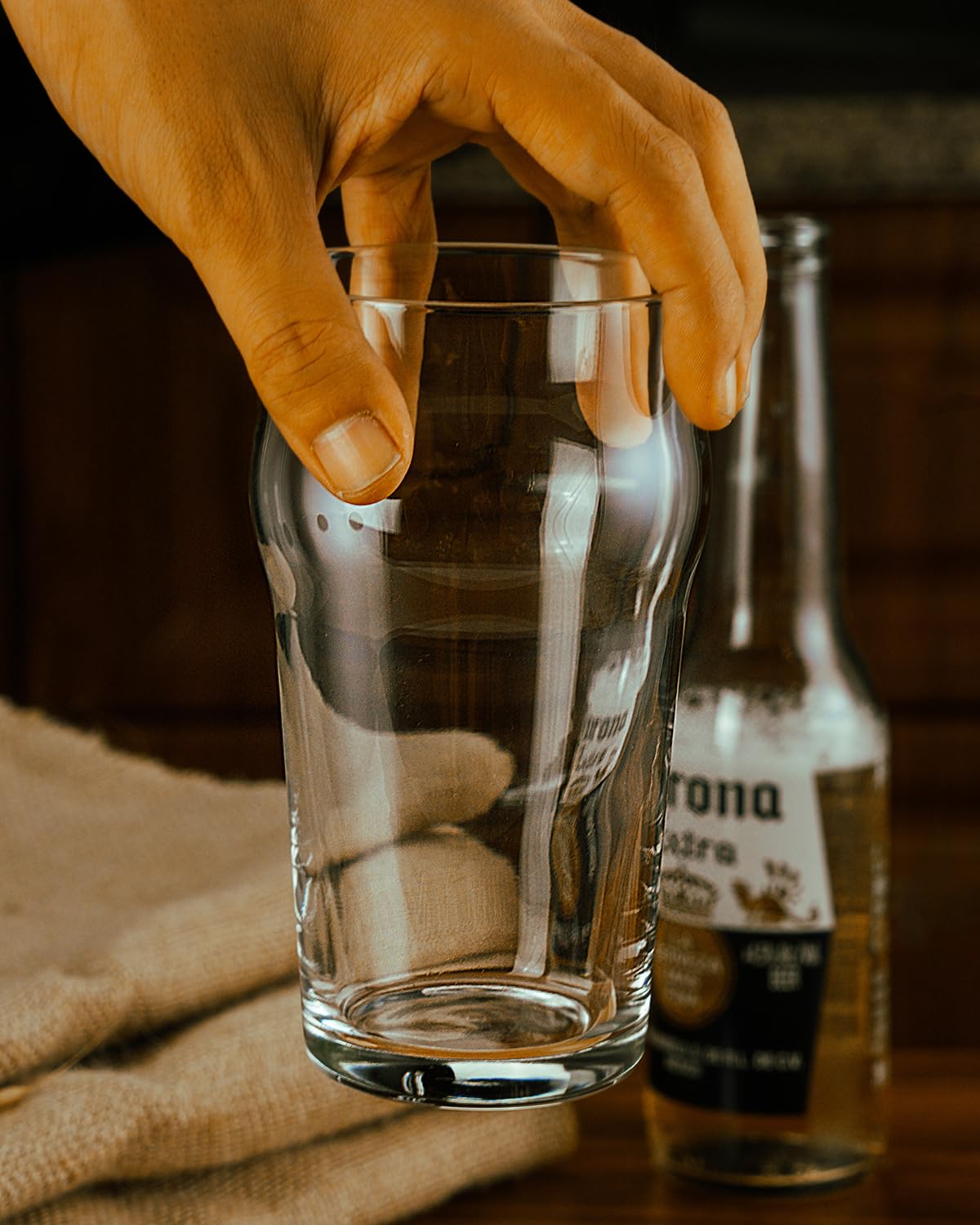 LUXU Set-of-2 beer glasses ideal for birthdays and gifts.